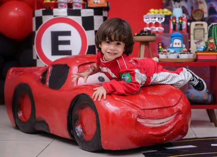 03 Anos Theo