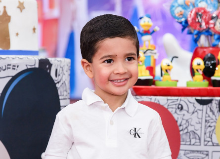 04 Anos Theo Magno