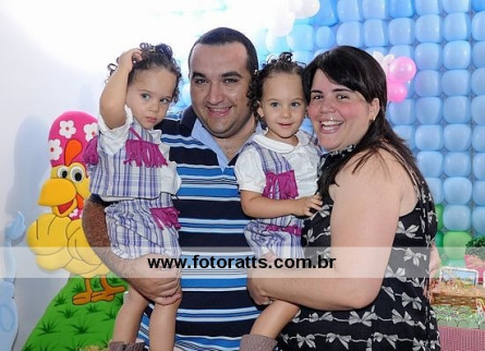 02 Anos Julia e Luiza dia 29/04/2011