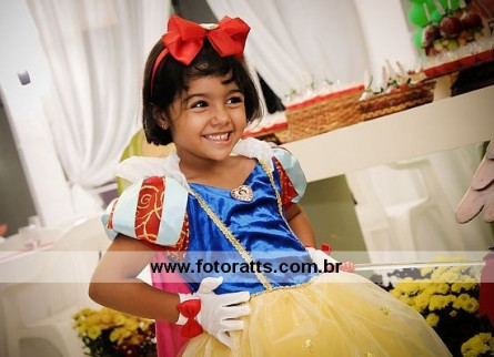 Aniversário 04 anos Vitoria dia 03/12/2011 no Fantasia Buffet.