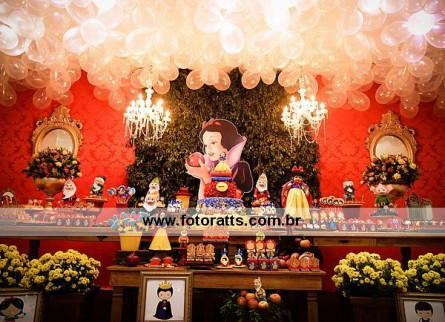 Decoração Branca de Neve no Dia 07/07/2016 no Buffet Mundo Mágico