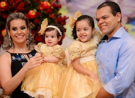  01 Ano Maria Fernanda & 04 Anos Maria Eduarda 