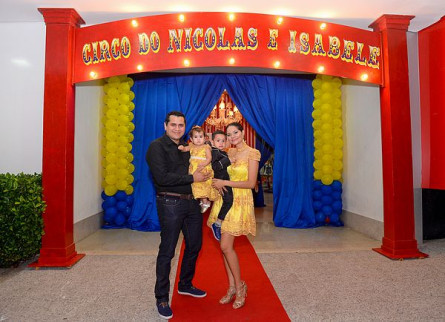 03 Anos Nicolas e 01 Ano Isabele