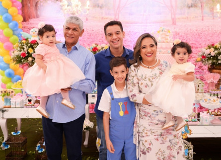 01 Ano Maria Cecilía e Maria Eduarda