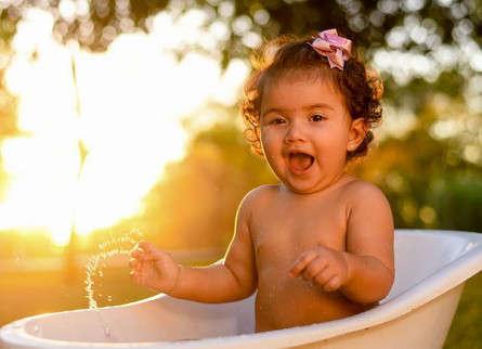 Smash the Cake Alice